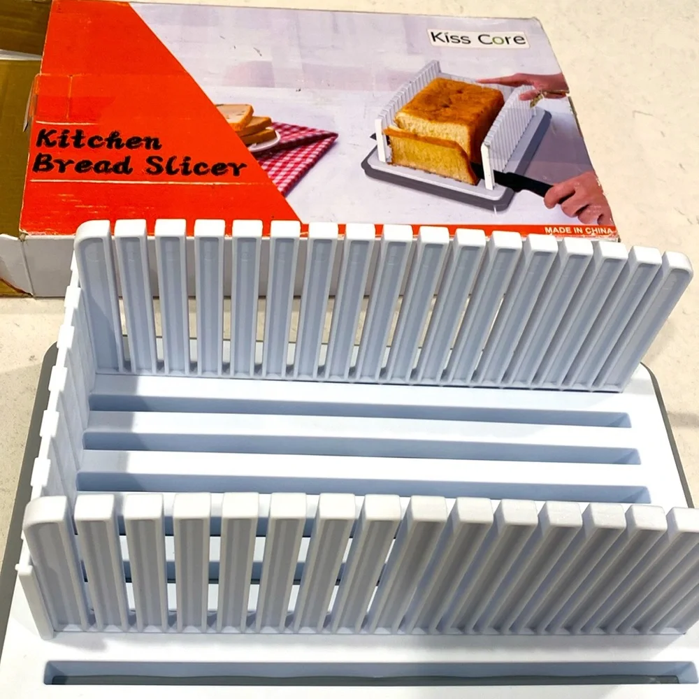 Kiss Core Kitchen Bread Slicer Adjustable Loaf Slicing Guide with Crumb Tray‎